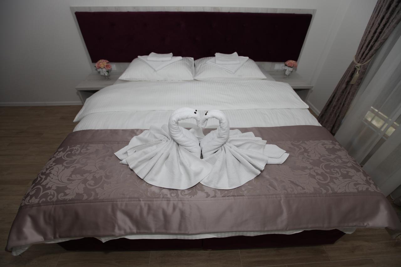 Apis Hotel 特雷比涅 外观 照片