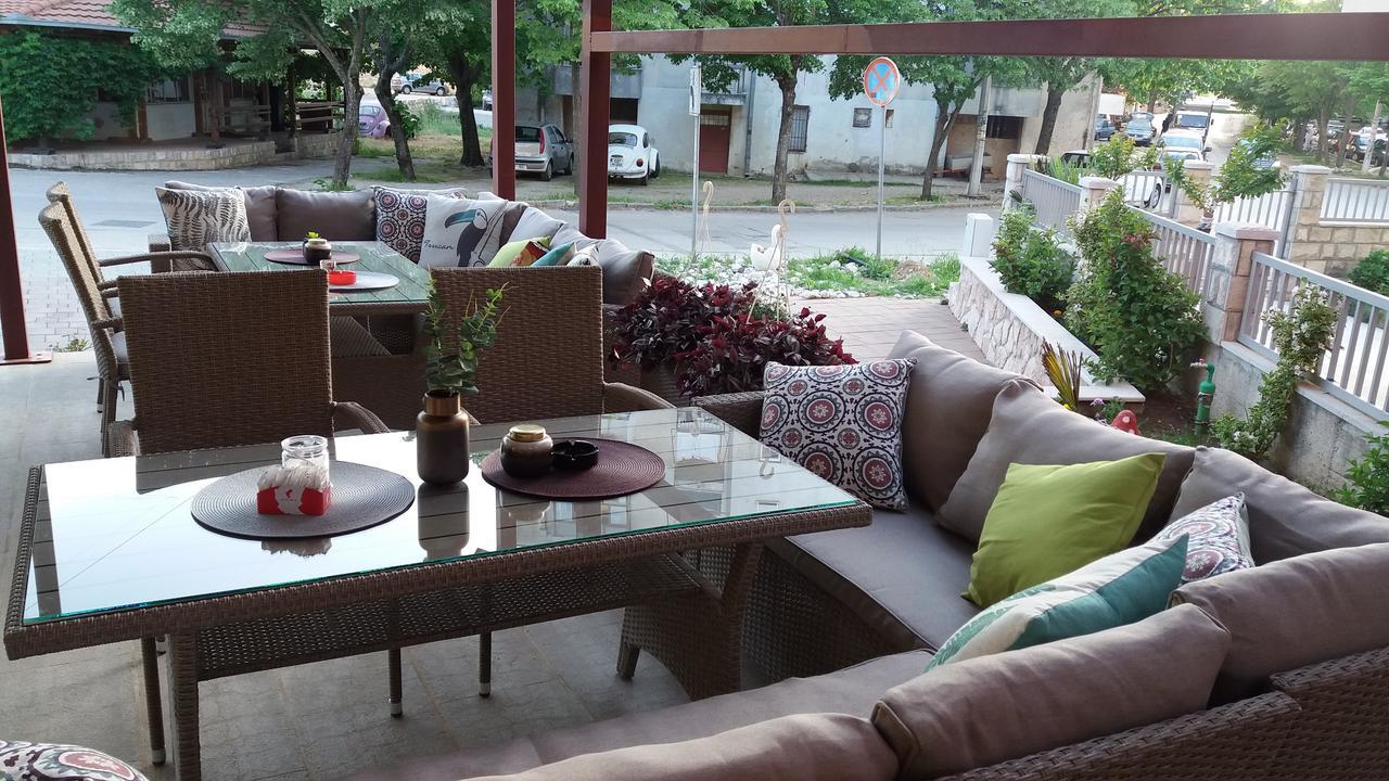 Apis Hotel 特雷比涅 外观 照片